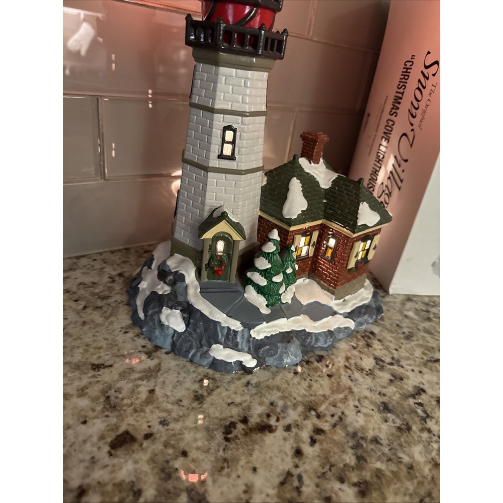 Dept 56 Snow Village 1995 Lighted Christmas Cove Lighthouse Building Vintage - Picture 4 of 14